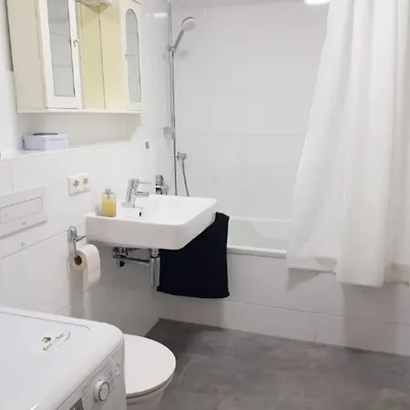 Grosse Ferienwohnung In Augsburg Mit Balkon Zewnętrze zdjęcie