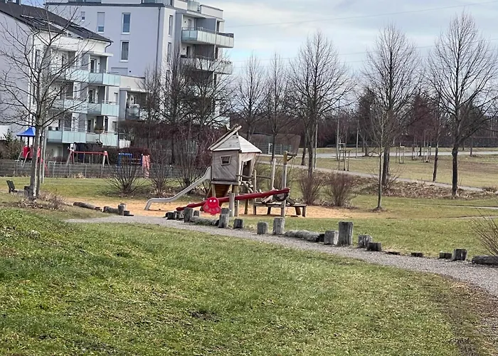 Grosse Ferienwohnung In Augsburg Mit Balkon