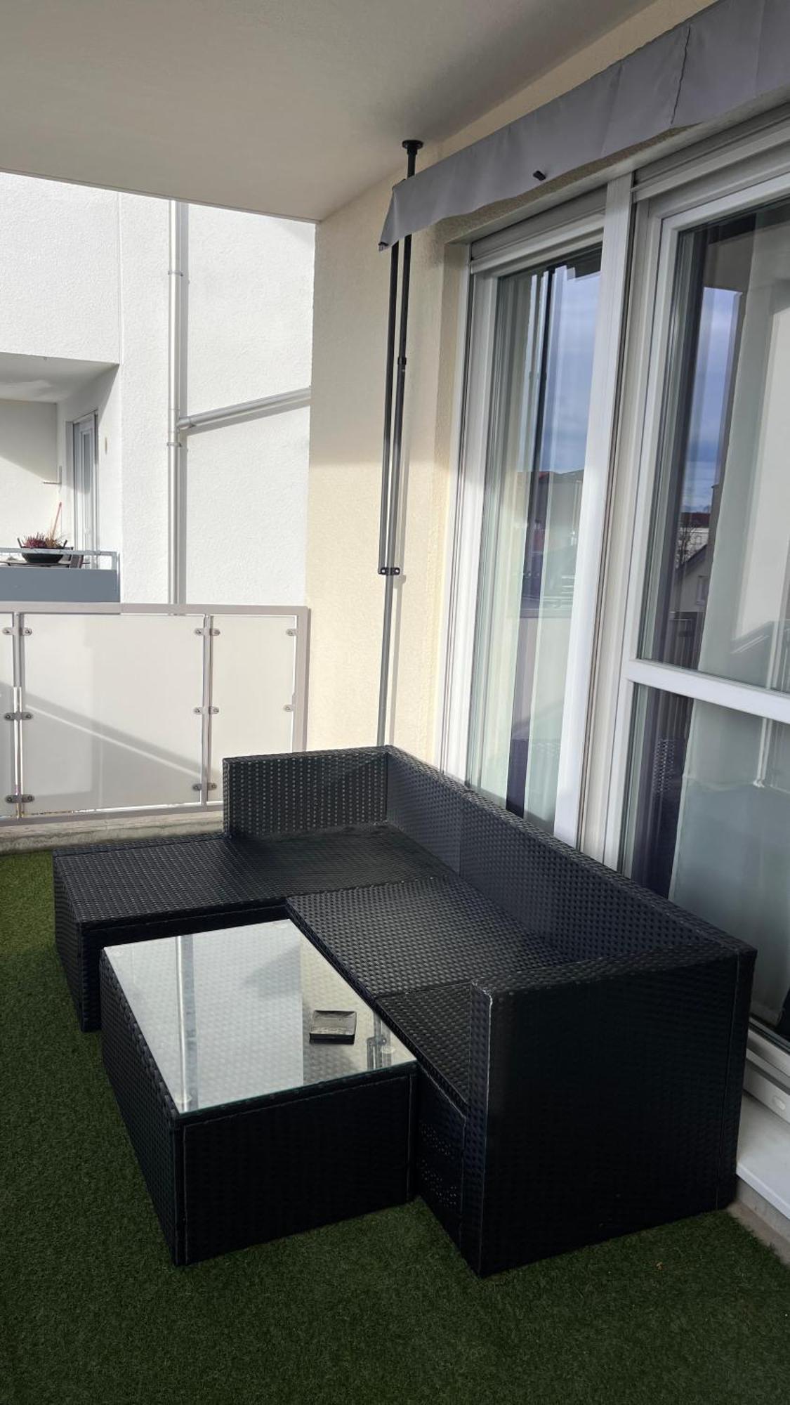 Grosse In Mit Balkon